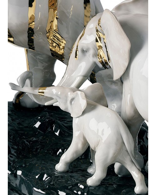 Статуэтка "Празднование слонов"