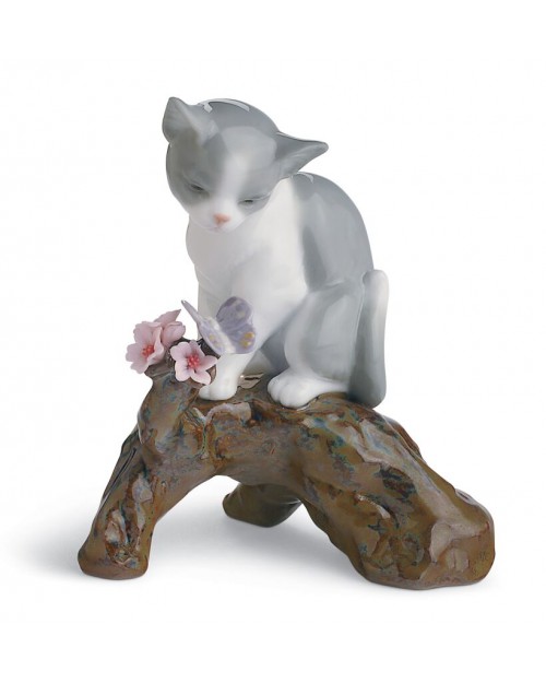 Статуэтка "Котенок  с цветами"