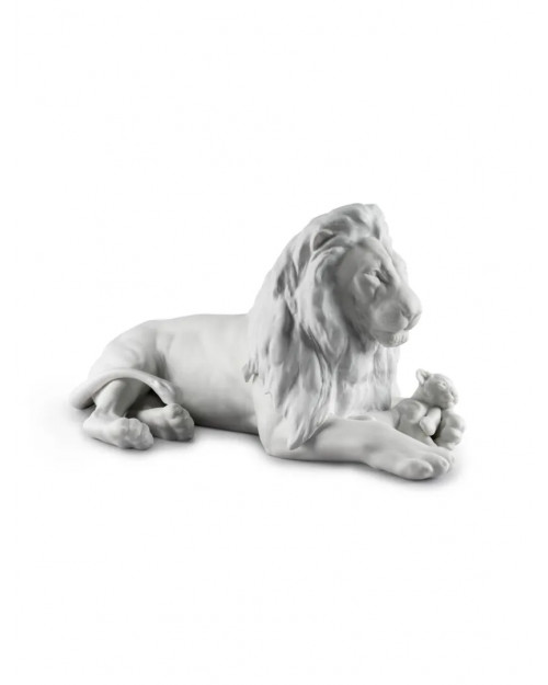 Фигурка льва с детенышем
